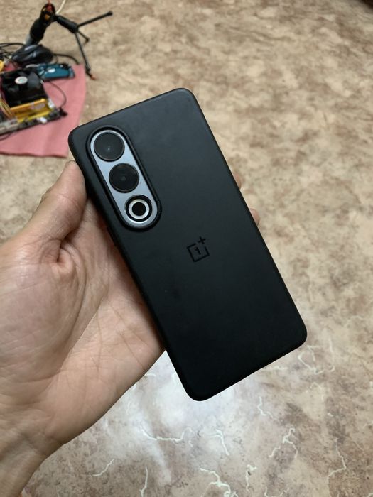 OnePlus ace 3V 12/256gb