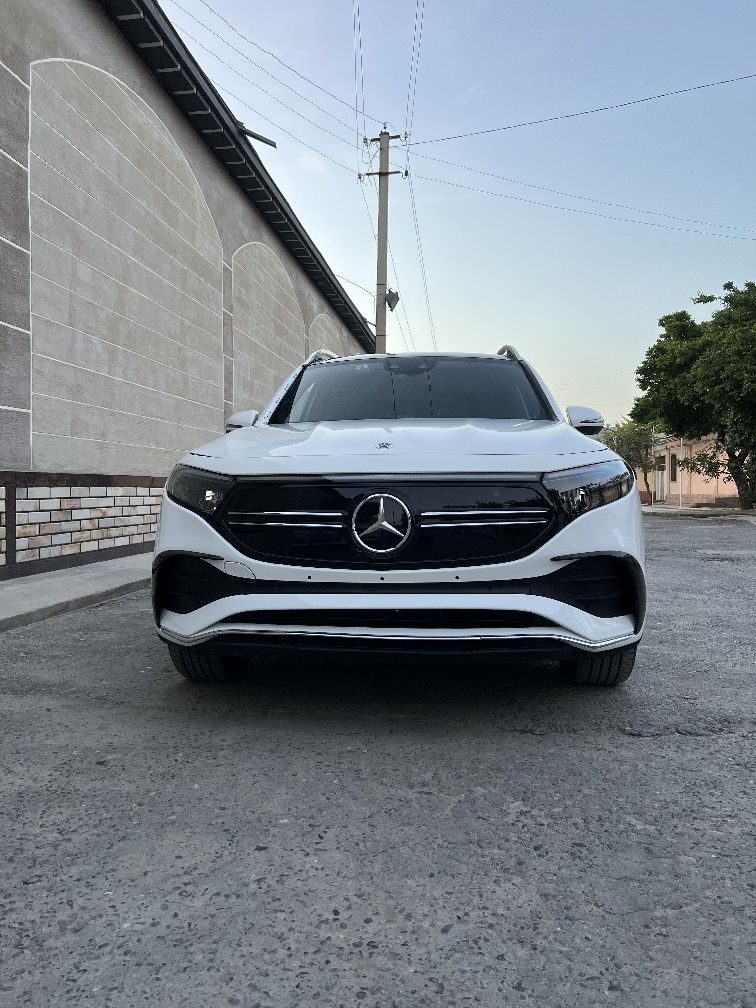 Mersedez benz EQB 300 srochno