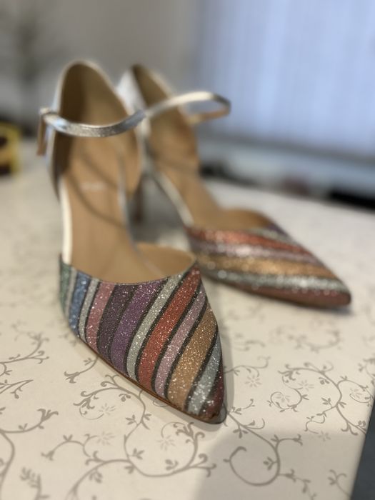 Блестящи токчета Kate Gray