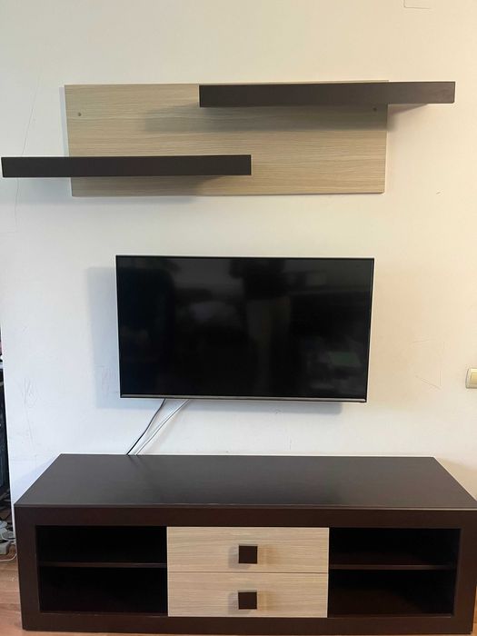 Comoda cu rafturi living