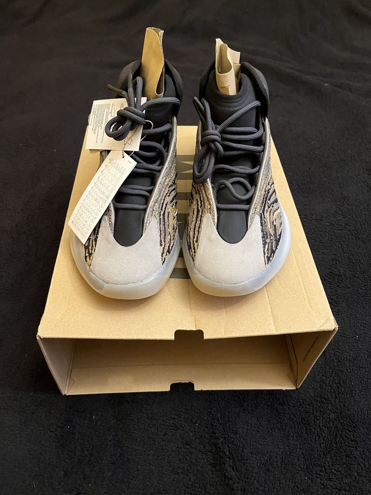 Yeezy QNTM Amber Tint reflective