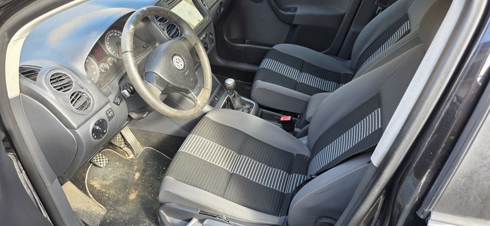 Volkswagen golf 5 plus 1.6 benzina gaz recent adusa din italia