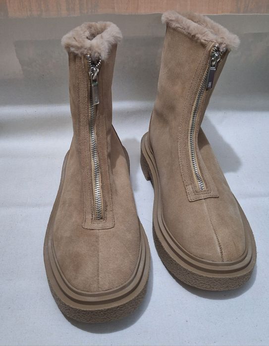 Botine noi, în stare perfectă