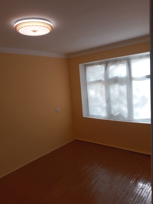 1 хонали уй сотилади