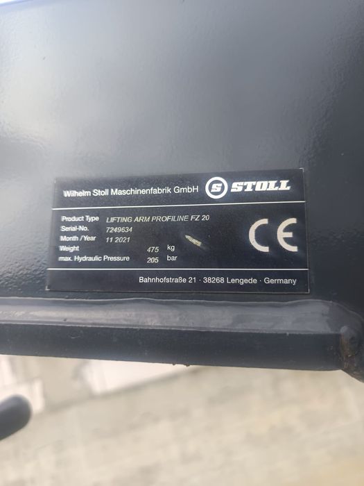 vând încărcător frontal marca Stoll