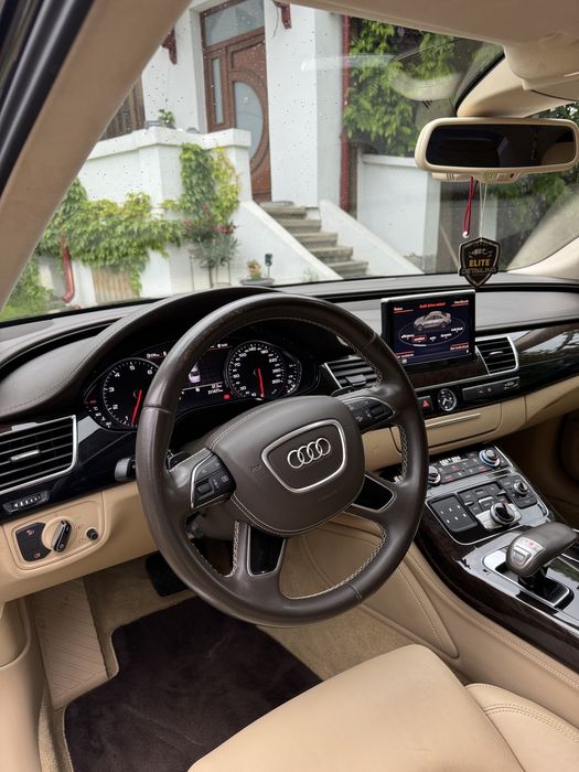 Vand Audi A8 intretinut