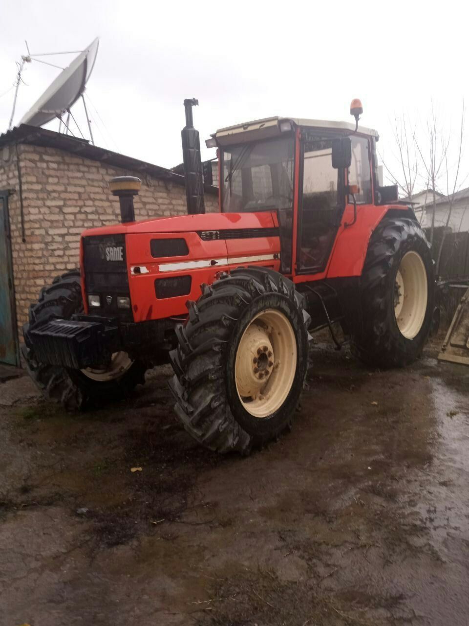 Traktor Same alo xolat