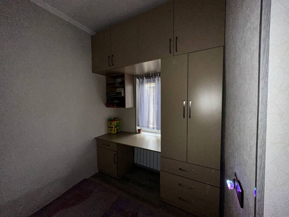 Район: Миробод 
Кўча: Саракулка
Мўлжал: 4-Роддом
Хоналар сони: 2 та 
М