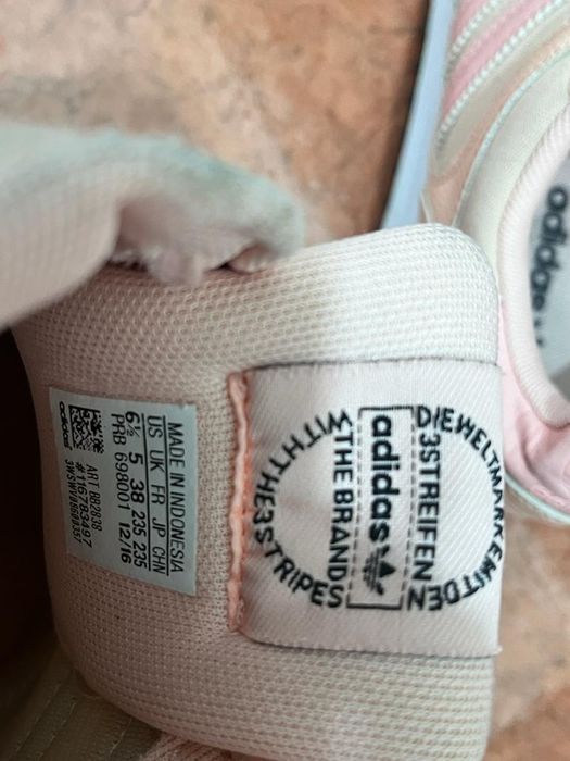 Încălțăminte Adidas