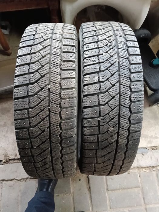 Продам шины 205/60/16R