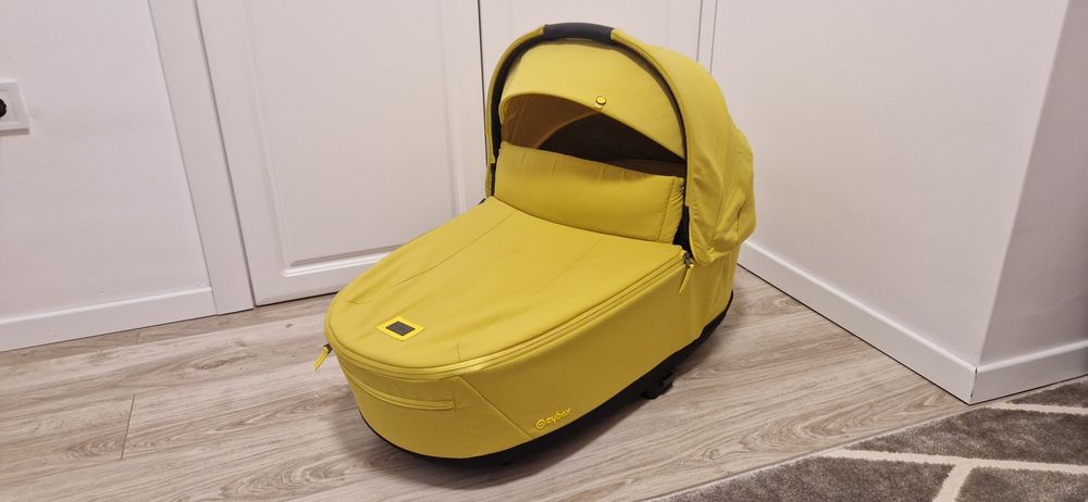 Landou Cybex Platinum LUX Priam 4.0 Mustard Yellow - superb si spatios