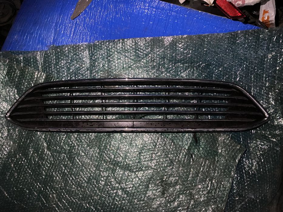 Grila Ford focus 3 Facelift 2014 - 2018 grila radiator bara fata