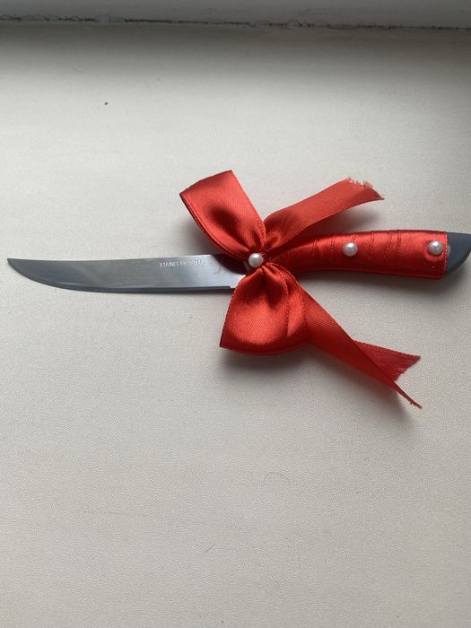 Продам нож новый