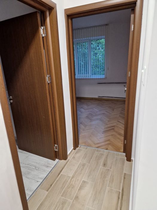 Продава се Тристаен апартамент в Русе, Алеи Възраждане - 85 кв.м за 1038 €/кв.м - Снимка #9