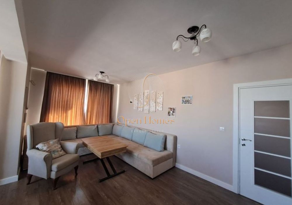 Продава се Тристаен апартамент в Пловдив, Южен - 104 кв.м за 1924 €/кв.м - Снимка #1