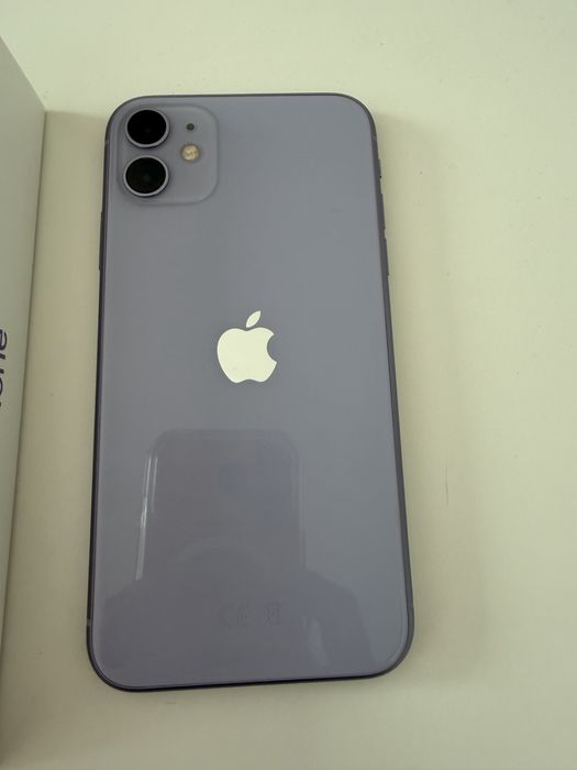 Продавам iPhone 11, 128 GB
