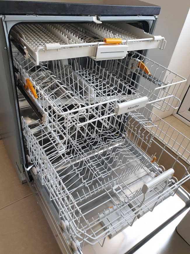 Miele - Auto Open - QuickPowerWash - Съдомиялна - Пълно Вграждане 60см
