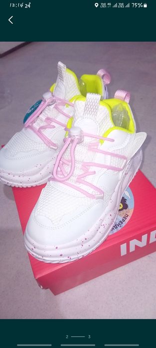 Кроссы детские 35р