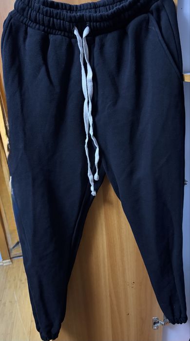 Pantaloni negri casual