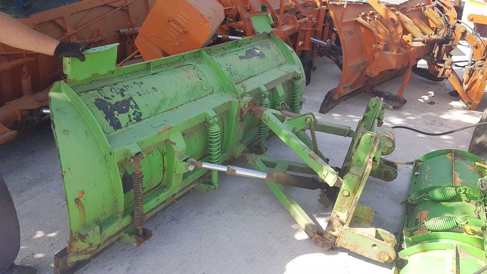 Lama plug zapada 8x4 tractor unimog