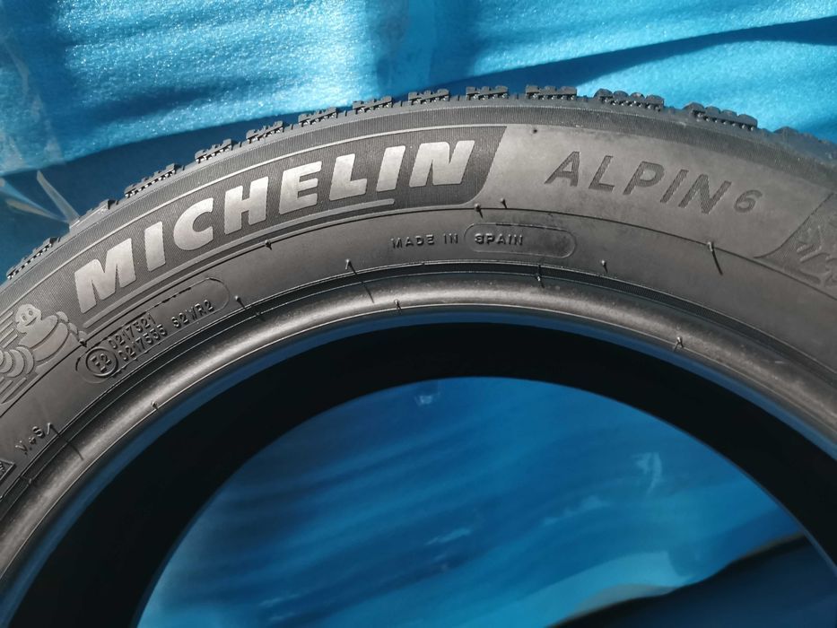 215 55 17 michelin m+s 4 buc