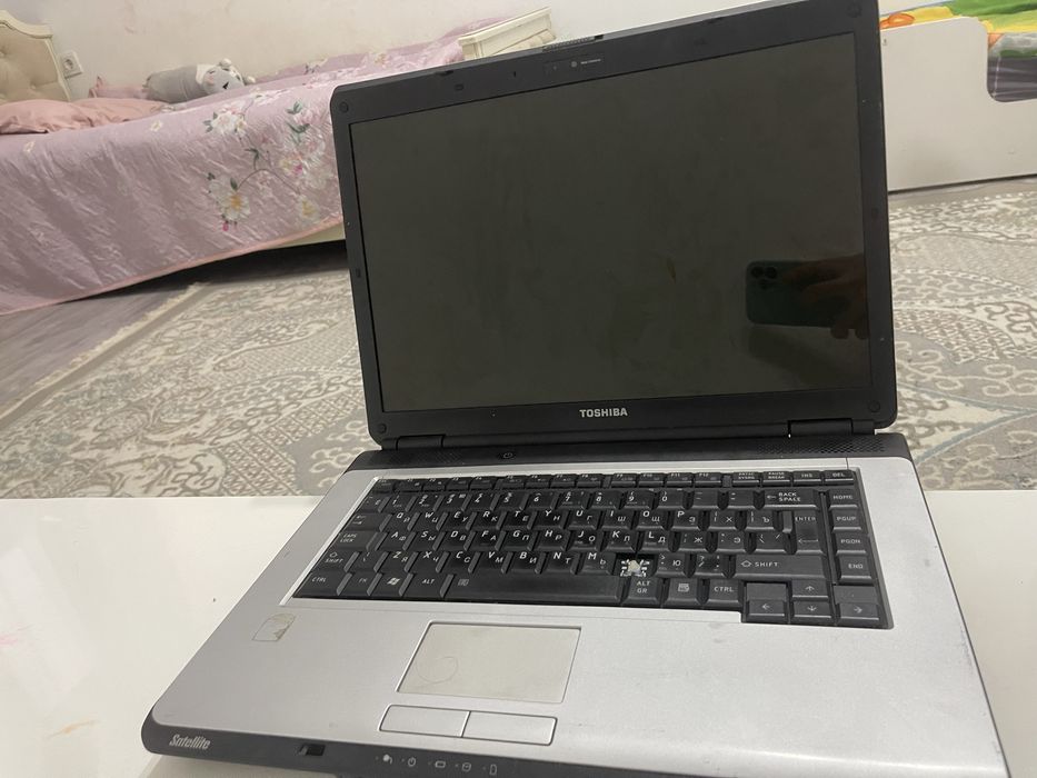 Продам ноутбуки на запчасти