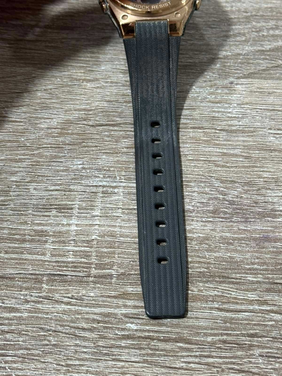 Продавам Часовник Casio G-MS