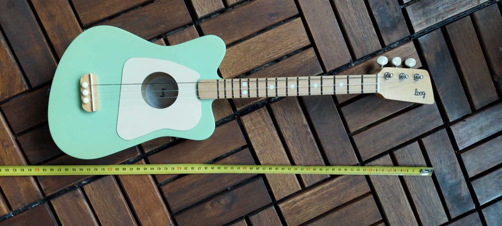 Детска китара Loog с три струни