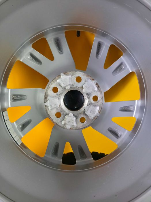 ROTI Jante Anvelope IARNA 215/60/16 Michelin 5x112 OE VW Passat NOI