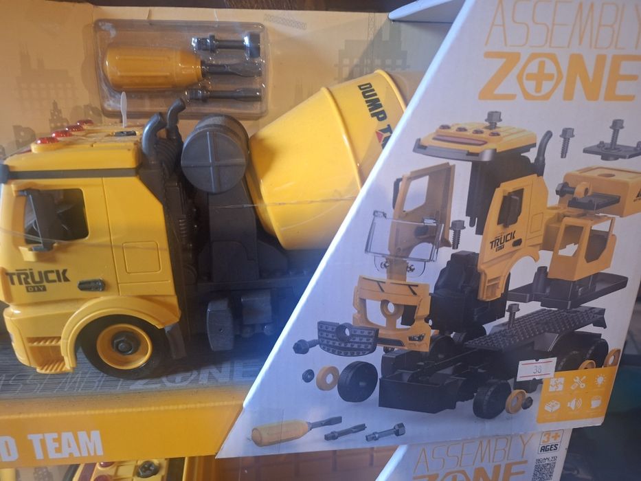 Бетоновоз и Камион - разглобяеми  със звукови и светлинни ефекти
