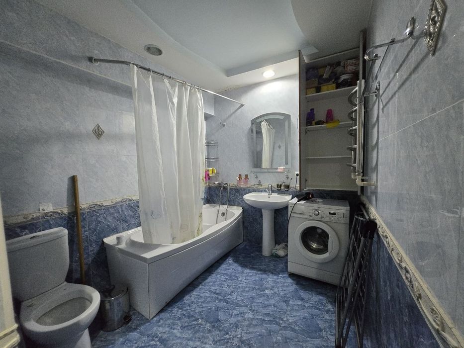 Продается 2-х комнатная Юнусабад Ц-5 ресторан На Небе