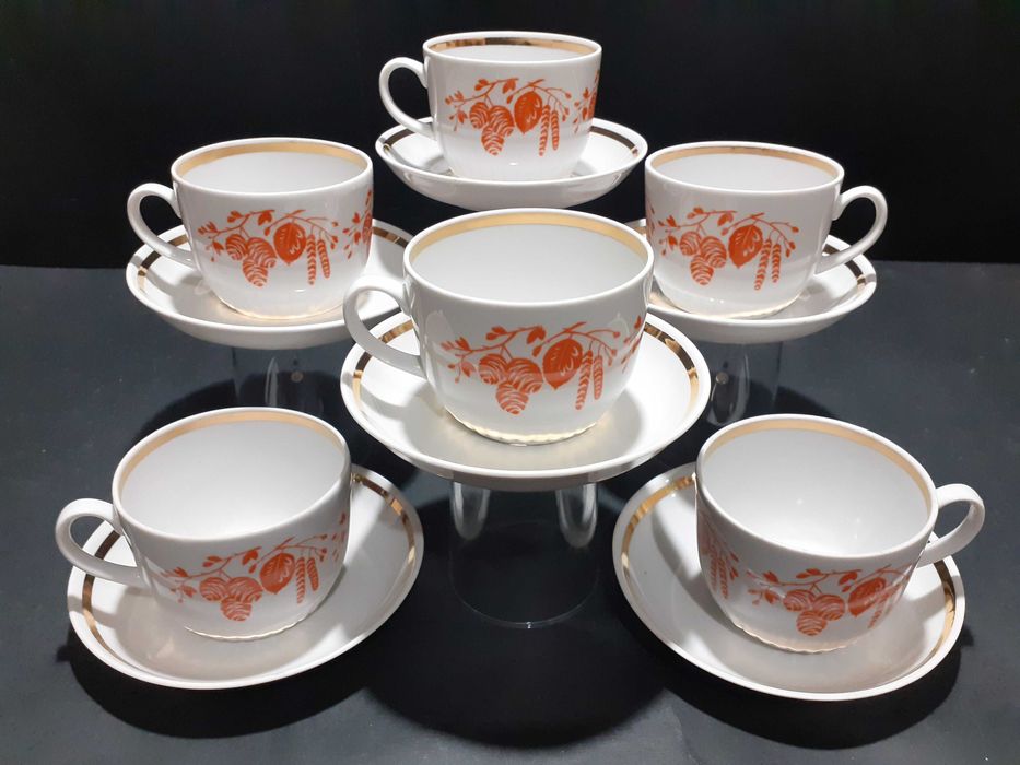 Ретро порцеланов сервиз.Руски, за чай.Маркировка.