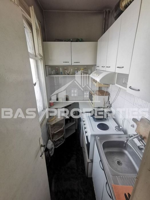 2-стаен в София-Толстой площ 61