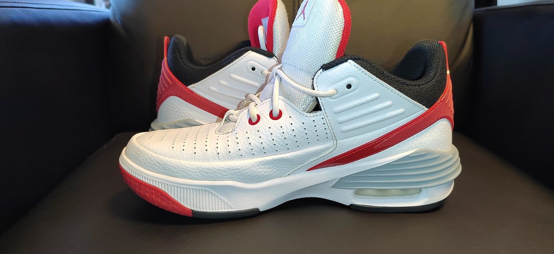 Nike Jordan Max Aura 5, номер 37,5