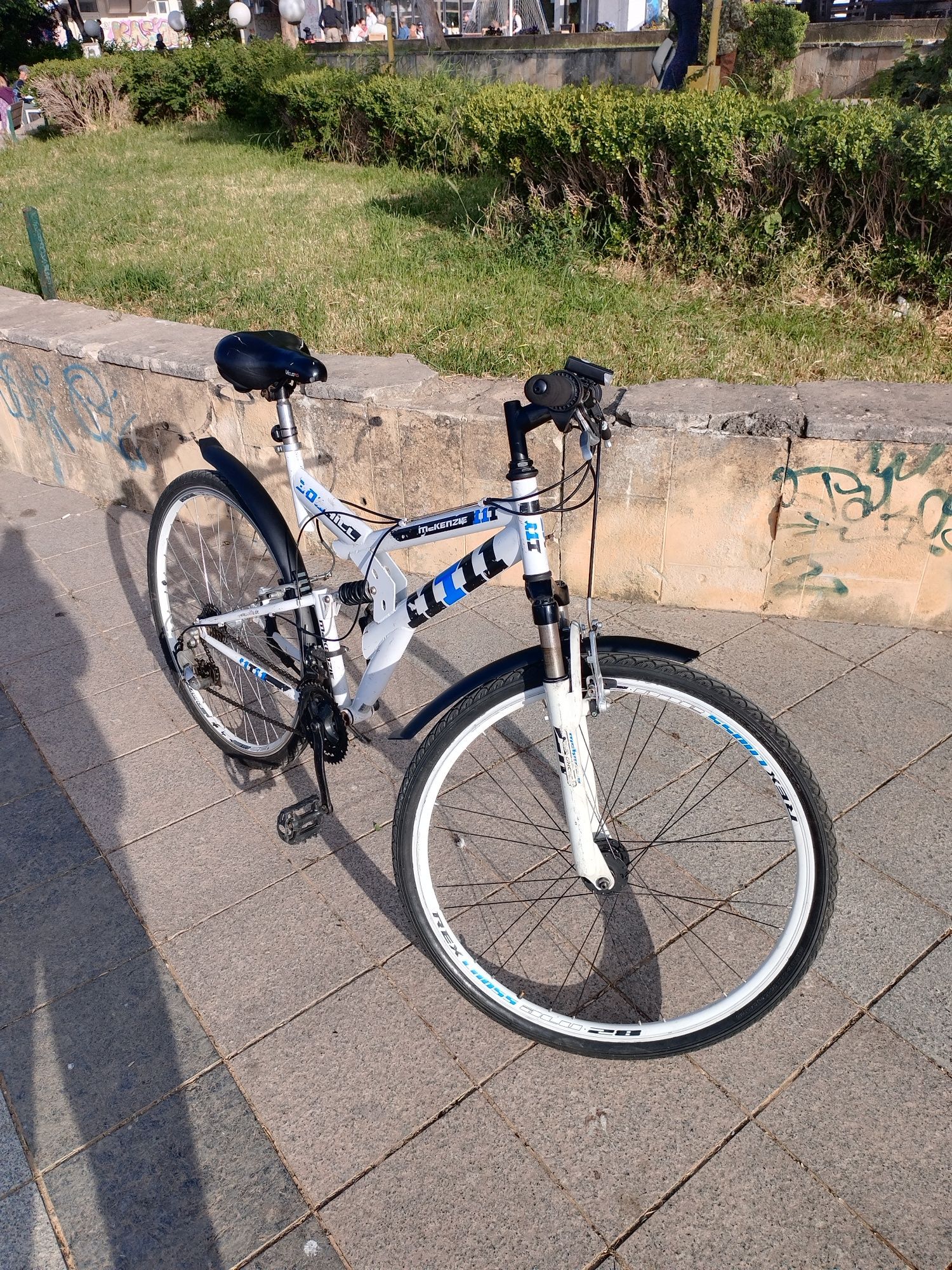 Vand bicicleta in stare perfecta