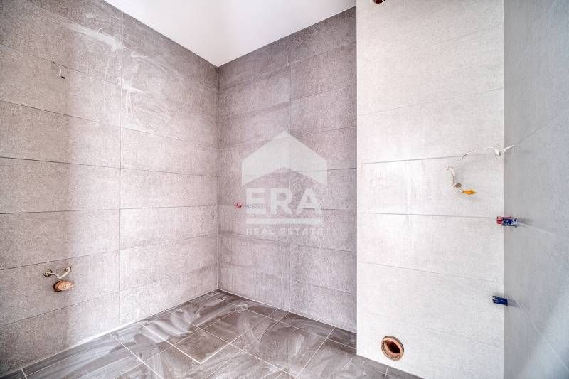Продава се Тристаен апартамент в Варна, Победа - 114 кв.м за 1711 €/кв.м - Снимка #9