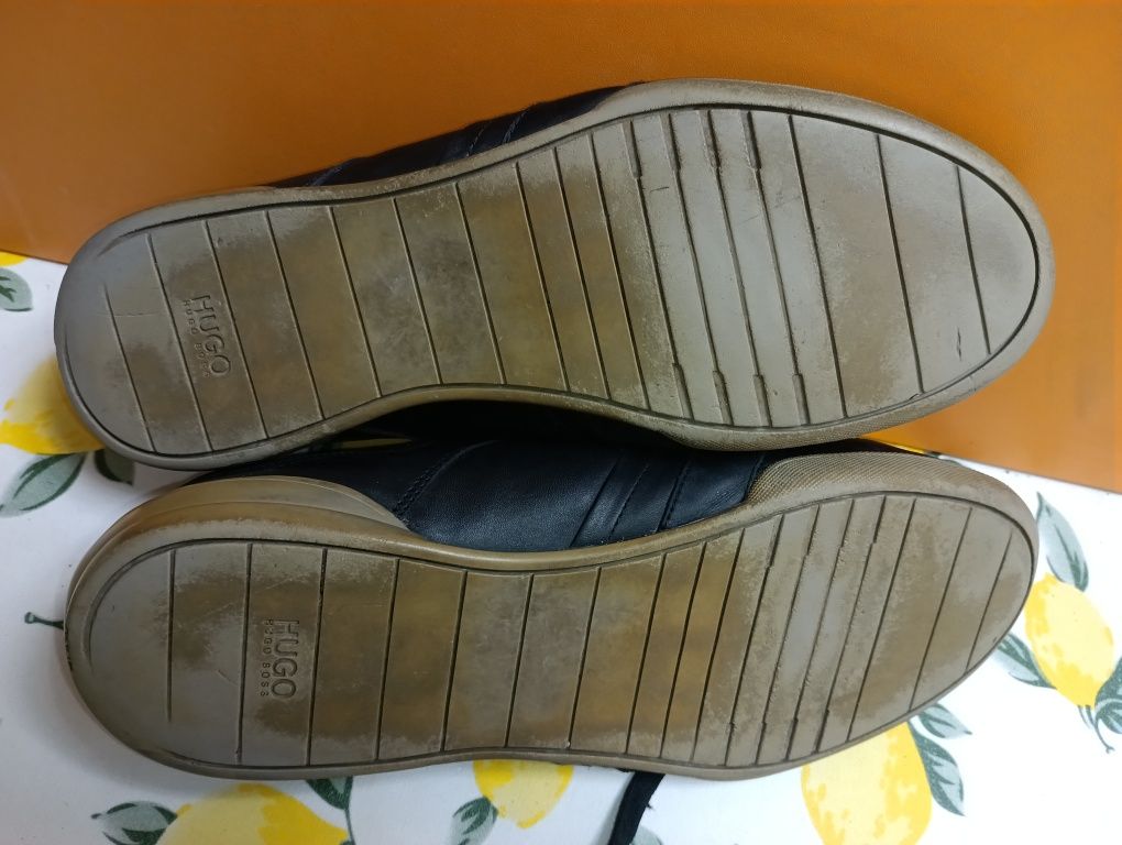 Hugo Boss N 41 кожени - 32 лв