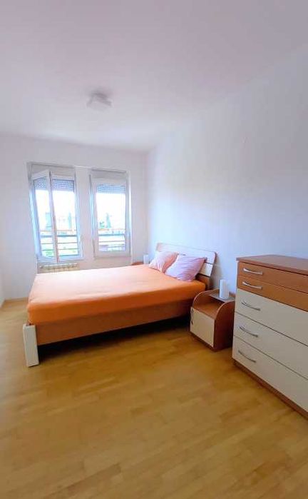 Дава се под наем Четиристаен апартамент в Пловдив, Каменица 1 - 120 кв.м за 306 € - Снимка #3