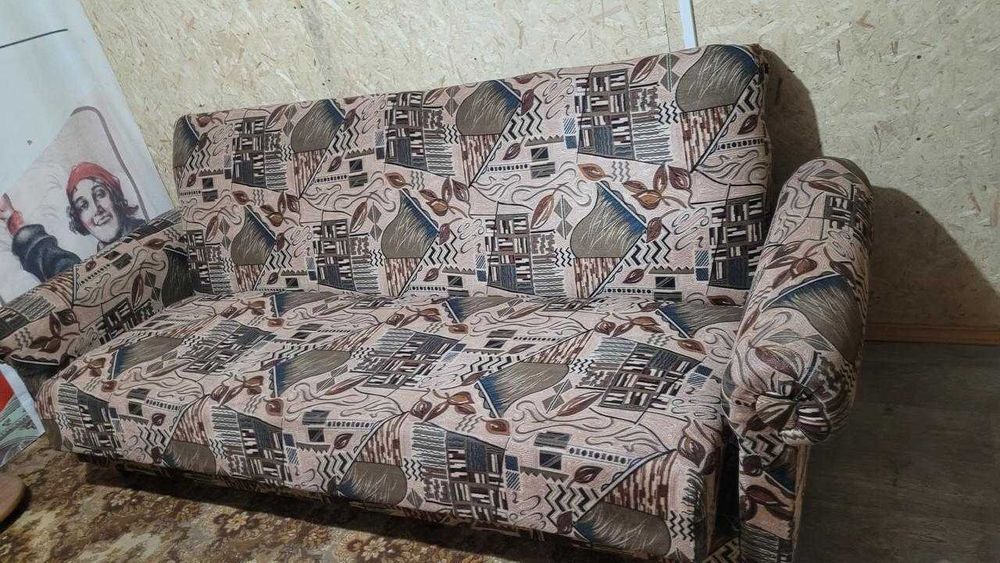 Отдам бесплатно 2 дивана советских