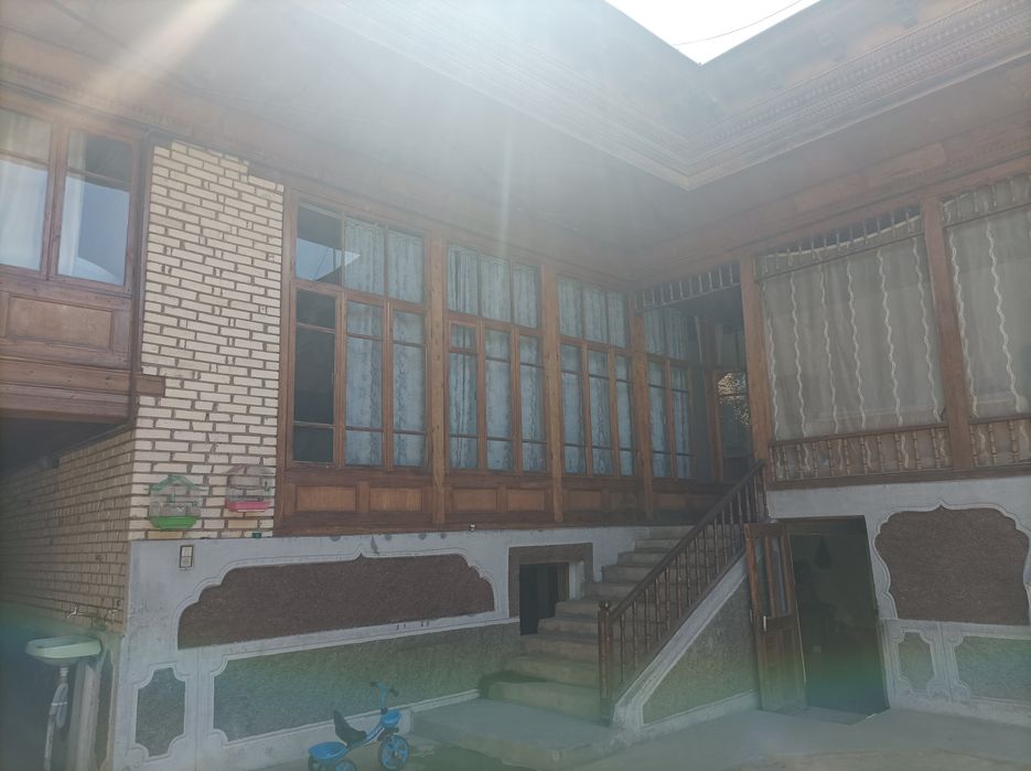 Уй сотилади ипакчилик махаллада