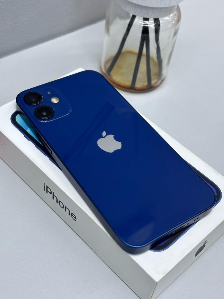 IPhone 12 mini 12гб. В отличном состоянии. Цвет синий.