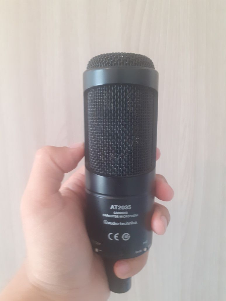 студийный микрофон AUDIO-TECHNICA AT2035