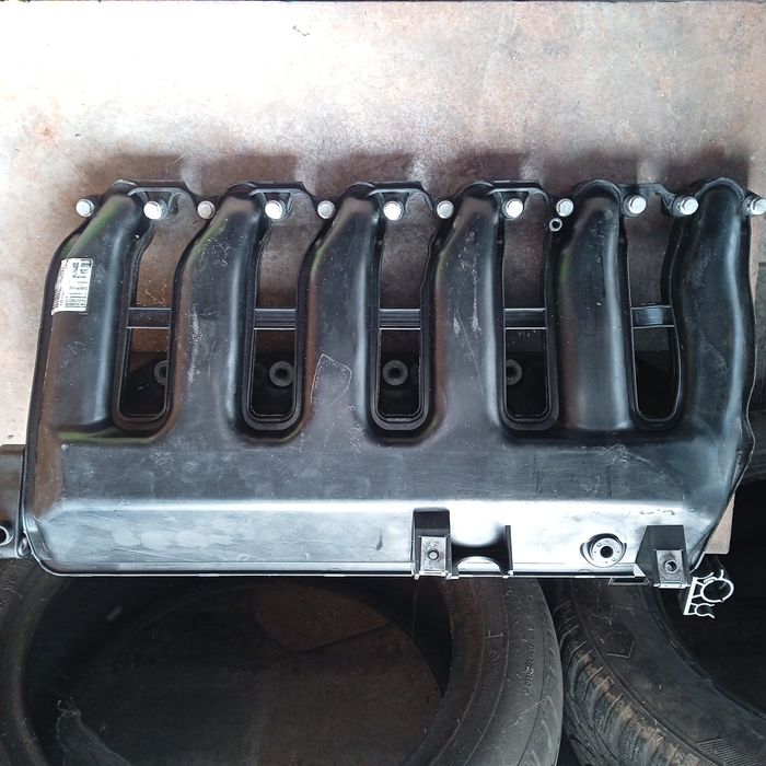 Всмукателен колектор BMW E60