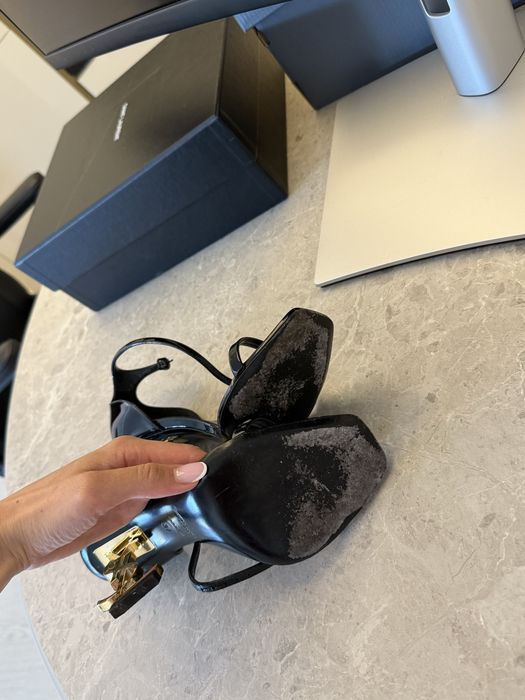 Saint Laurent Opyum black sandals 37
