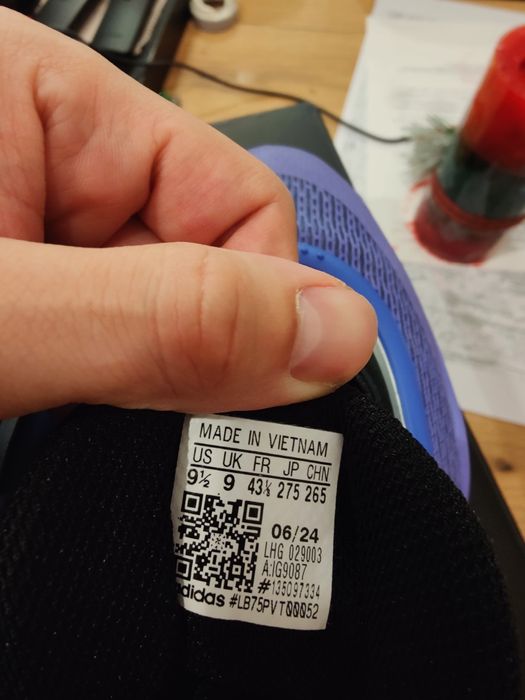 Adidas Don Issue 6 - 43 1/3 син/лилав 100 лв.