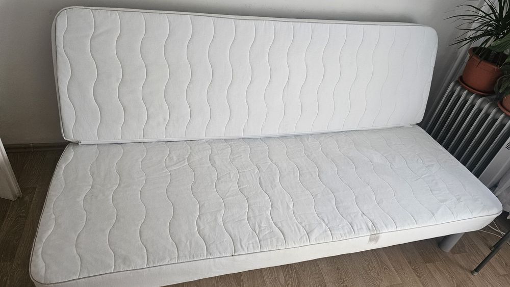 Vând canapea extensibilă IKEA 3 locuri
