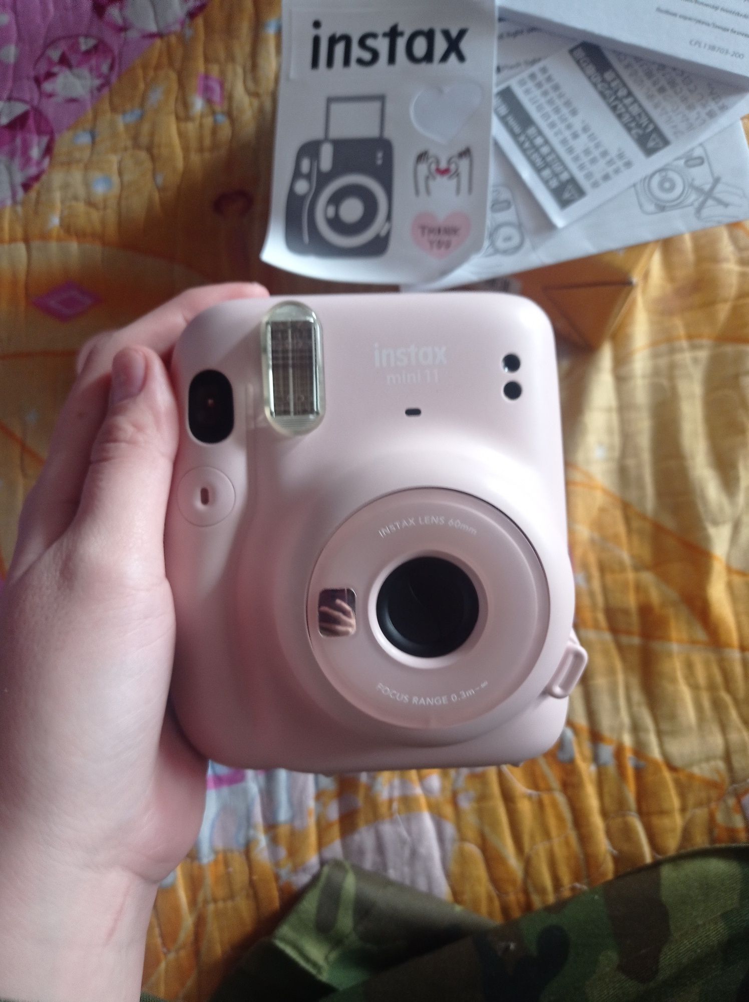 Продам Instax mini 11