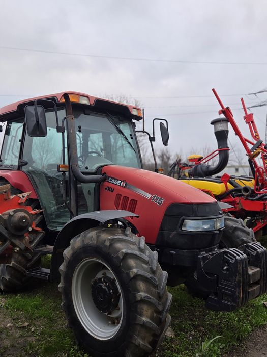 Tractor CASE IH JXU 115