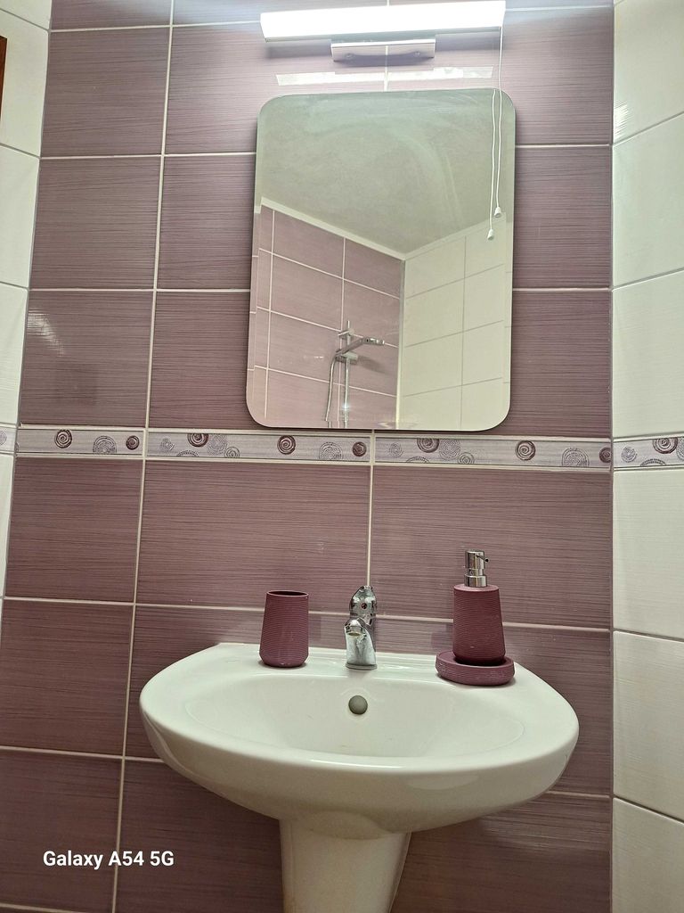 Продава се Двустаен апартамент в Бургас, Меден рудник - зона Г - 67 кв.м за 1359 €/кв.м - Снимка #13
