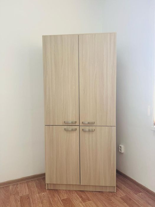 Шкаф новый двухдверный офисный 

1шкаф*~58000~=*45000тг*
Тел/whatsapp